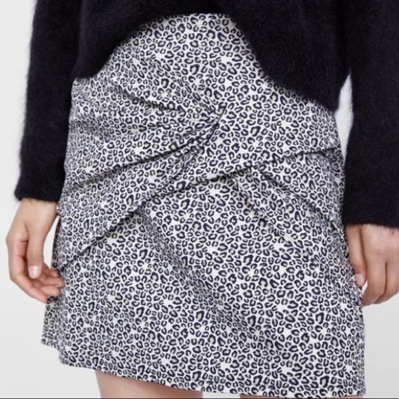 6 for $39: dresses/skirts—NWT and EUC - Picture 8 of 16